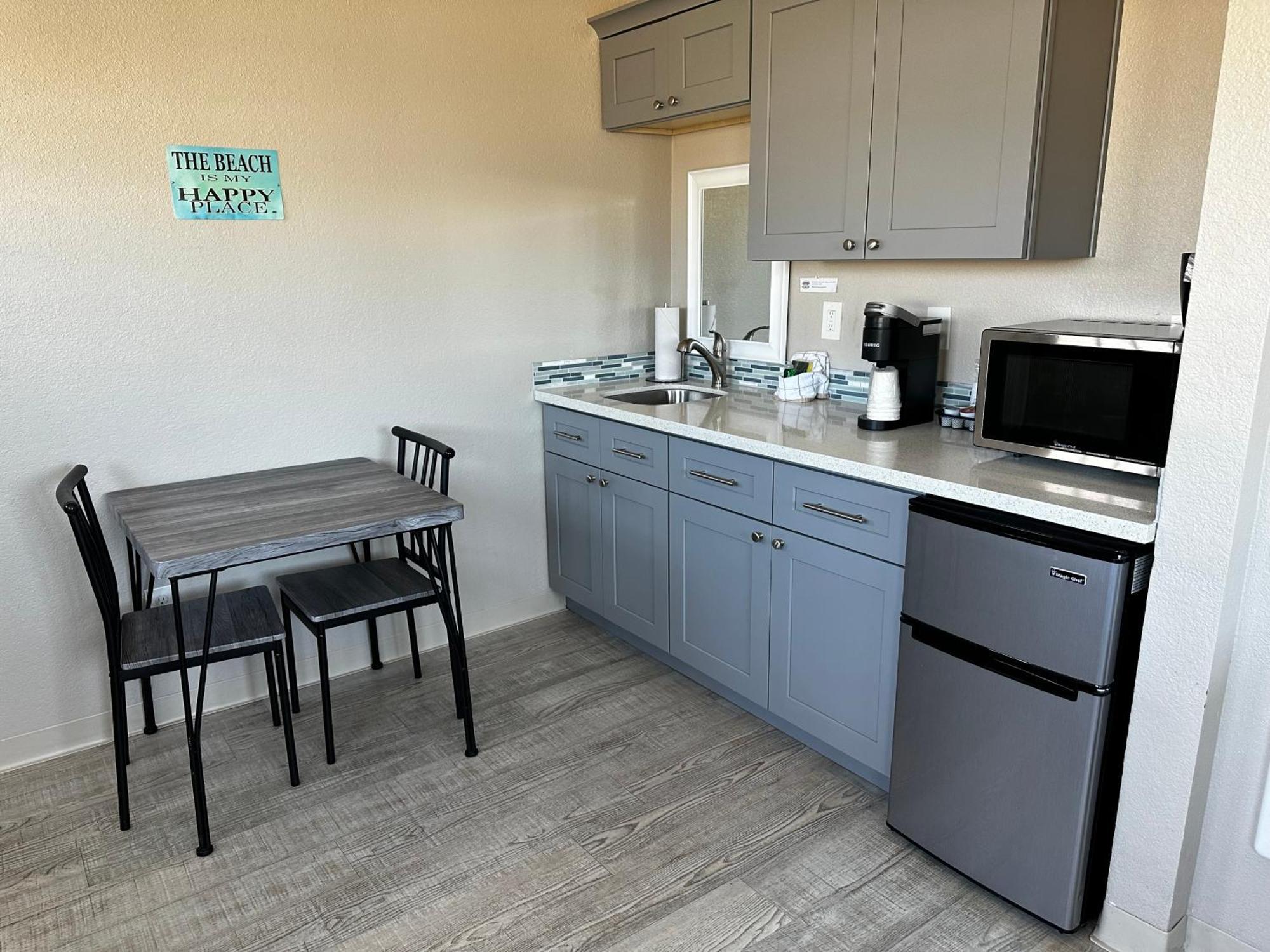 Motel Coastal And 3*